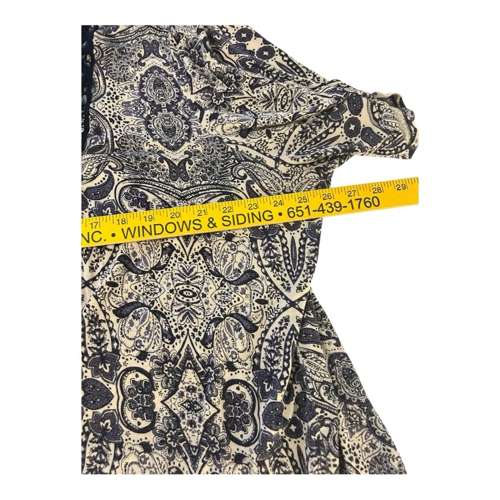 Catherines Blue & White Paisley Print Tunic Top Crochet Tie Yoke Neck 2X No Tag.